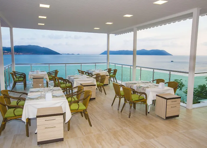 فندق Kas Otel 3*